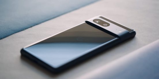 Google「Pixel 8」シリーズのカメラアプリ、数年ぶりのリニューアル？ 低照度での撮影にも強くなるかも
