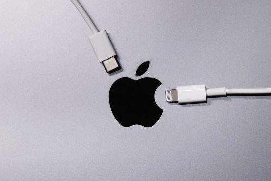 「iPhone 15」が渋々USB-Cを搭載したらユーザーは減る!? 調査で意外なことが判明