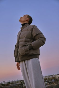 ナンガ×アーバンリサーチのダウンブルゾン。気になる今年の内容は？
