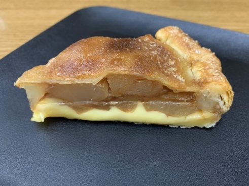 スターバックスが10年かけた「紅玉のカスタードアップルパイ」実食