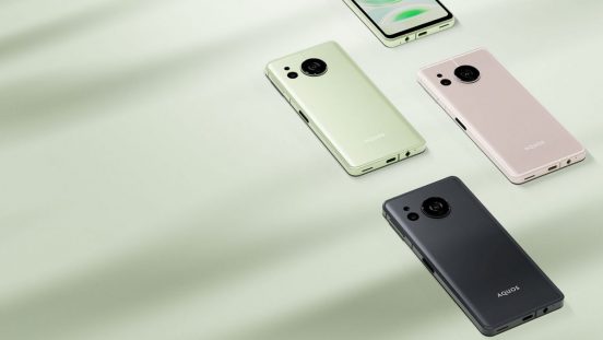 シャープ、気軽にがっつり使える「AQUOS sense8」が登場。片手撮影のブレを抑制する光学式手ブレ補正搭載