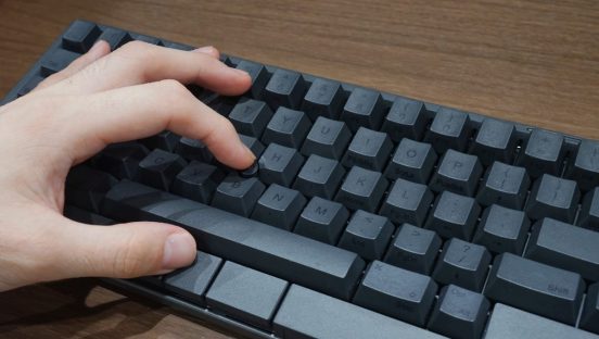 本格キーボードの到達点、操作性も追求した新「HHKB Studio」レビュー