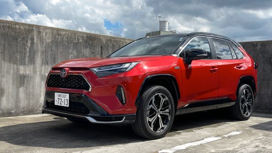 改めてトヨタの「RAV4 PHV」に乗って考える、ほかのSUVとの差は？