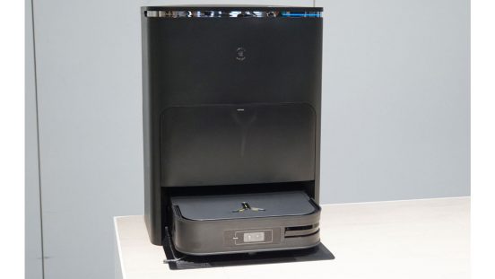 吸引力8000Pa、反応速度が24倍に！ エコバックスの高級機「DEEBOT X2 OMNI」がモンスター級に進化