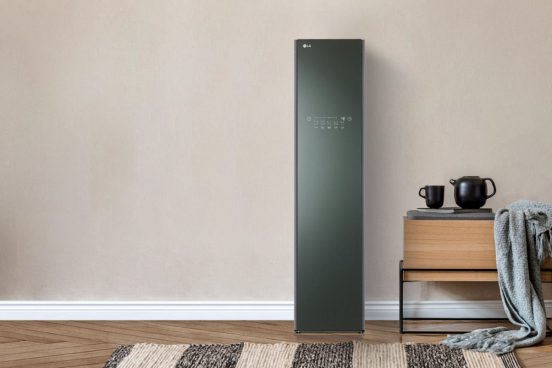 「クローゼット型スチーマー」でおしゃれ着やアウターを丸ごとケア！ 1台4役の“衣類ケア家電”の活用法をプロが解説
