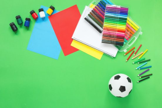 なぜスポーツブランドは「文房具」を売る？ 英単語を調べたら意外な発想があった