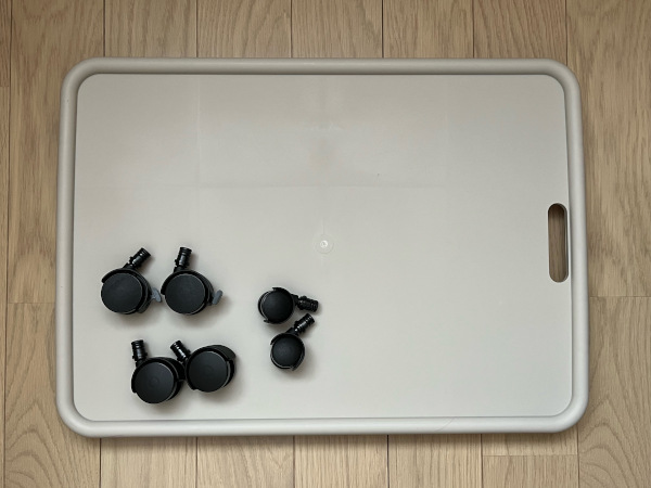 箱買いしたお水をスイスイ運べる！ ニッセンのそのまま収納もできる「スマートキャリー」がとっても便利