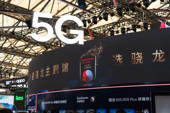 「iPhone 16 Pro」は最新5Gモデムを搭載？ 標準モデルとは通信速度やバッテリー持ちに差が付くかも