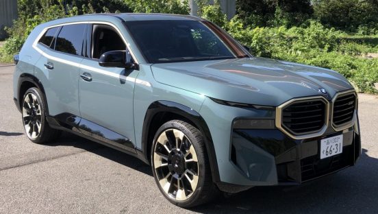 デザインはオラオラ、加速は気持ちよすぎ。BMWのフラッグシップSUV「XM」はゴージャスそのもの