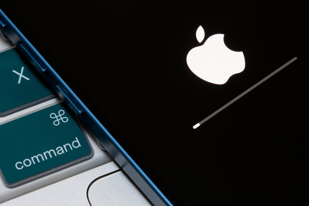 アップル、次期OSがバグだらけ？ 開発の一時停止が報じられる