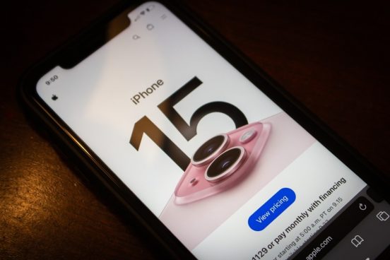 iPhoneの標準モデルが「120Hz」に対応するのはいつ？ 来年の可能性は…