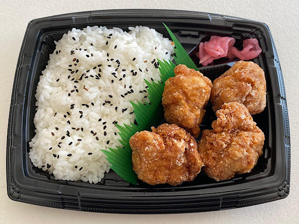噛むとジュワッ…「若鶏のジューシーから揚げ弁当」は生姜と醤油が香る柔らかい肉質が決め手
