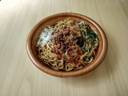 中華の巨匠が監修！ ファミマで堪能する「菰田欣也シェフ監修 燃える辛さ！ 麻辣麺」