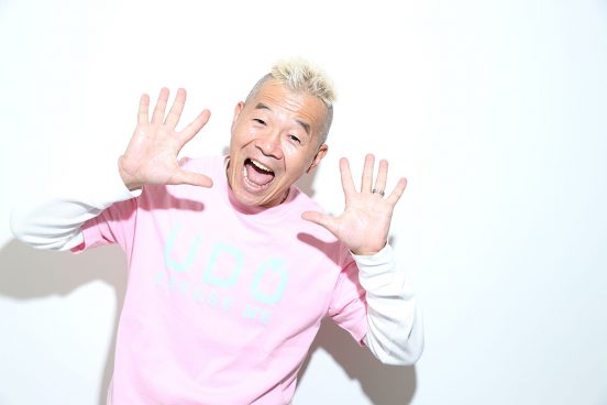 「これは“もう一人の自分”が綴っている言葉なんです」キャイ～ン・ウド鈴木が自身で書き溜めた短歌を書籍化「ウドの31音」