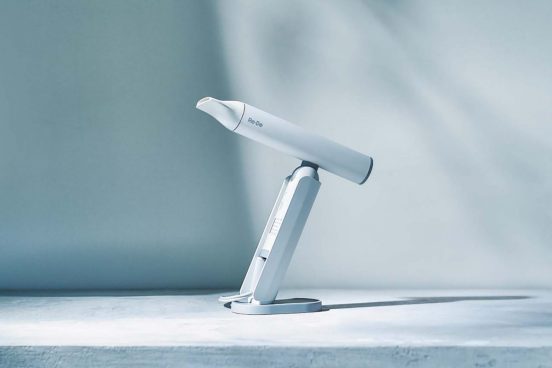 軽量コンパクトなのに大風量!! 革新的なデザインで使い心地を追求したヘアドライヤー「Re・De Hairdry」