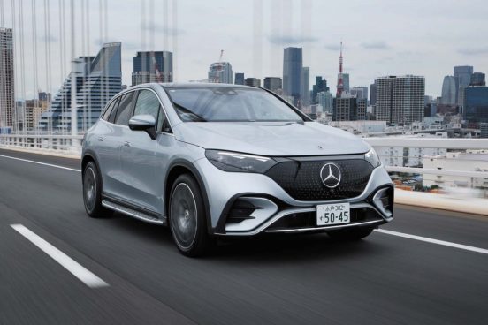 静粛かつ重厚…メルセデス・ベンツ「EQE SUV」は「ピュアEV」を感じさせない完成度！