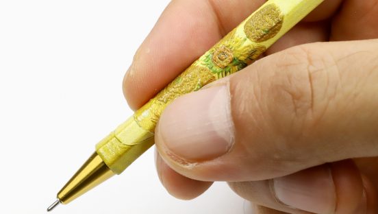 触れば驚く！世界の名画を立体プリントした「アートペン」が今までにない感覚！