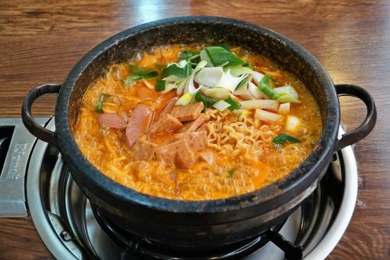 韓国の「国民食」は何？ 2024年、私たちはキムチを超える食べ物に出会う