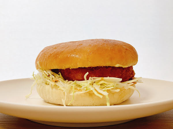 やっぱりコメダのサンドはデカい！ サクとろ食感が押し寄せる「グラクロ」