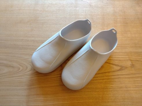 ヒラキ、履き心地が良くてしかもかわいい「吊るせるバスブーツ」