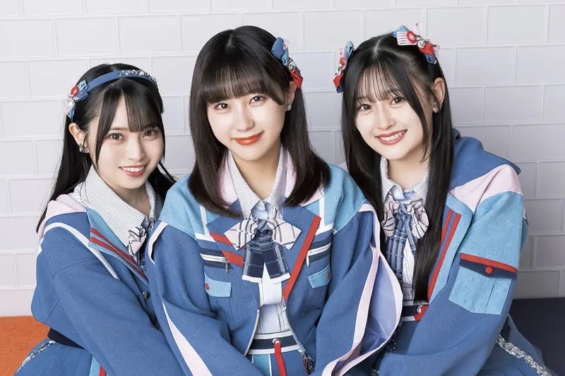 HKT48・田中美久、卒業シングルWセンターの石橋颯＆竹本くるみの手をギュッ！3ショットで晴れやか笑顔【独占カット】