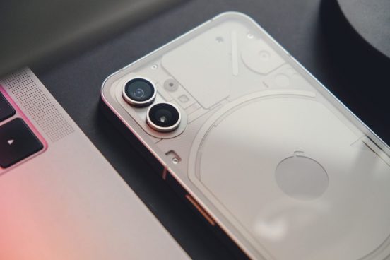 お手ごろ価格スマホ「Nothing Phone(2a)」認証サイトに登場！ 充電スピードは45Wかも