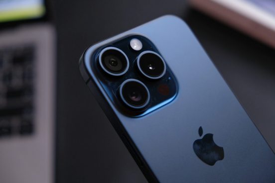 画面サイズ大型化で搭載可能に？ 「iPhone 16 Pro」も高倍率望遠カメラ搭載か
