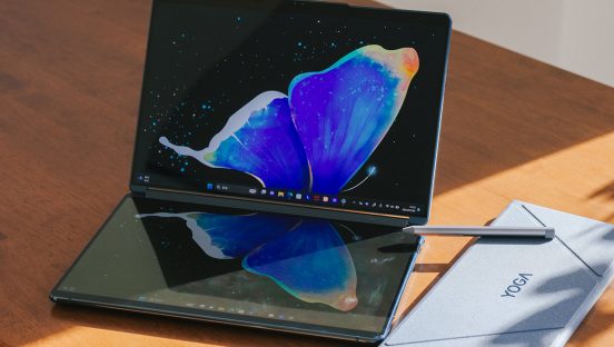 常識破りのノートPC！ 2つのディスプレイを備えた「Yoga Book 9i Gen 8」は使いこなせるのか？