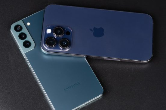2023年のスマホ出荷台数、アップルが初めてサムスンを上回る！