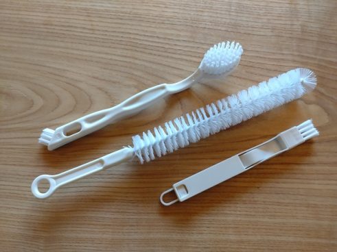 あらゆる隙間の汚れを掃除できる3COINSの「隅掃除ブラシセット」が優秀すぎる