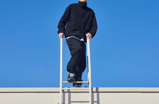 3シーズン対応でコスパ良し！ ゴールドウインのテクノロジーを活かしたナイロンジャケット&パンツ