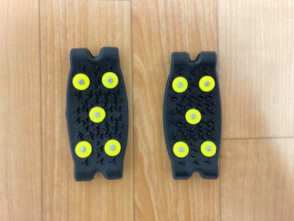 ヒラキ、装着するだけで雪道での滑りを軽減できる「簡単装着スパイクバンド」
