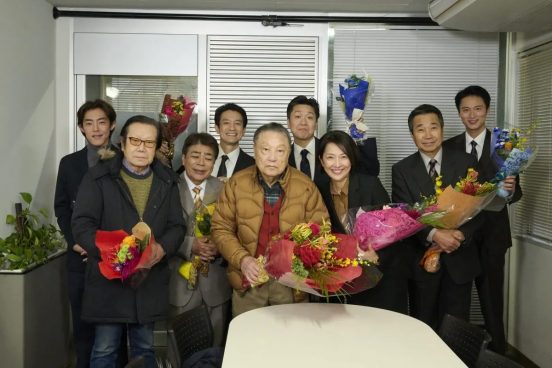 伊東四朗×羽田美智子『おかしな刑事』涙と笑いのクランクアップ！「そこはかとない“おかしさ”が感じられるドラマ。寂しいですね」