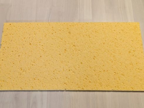 ヒラキ、水分をグングン吸い取る「セルロースキッチン吸水マット」