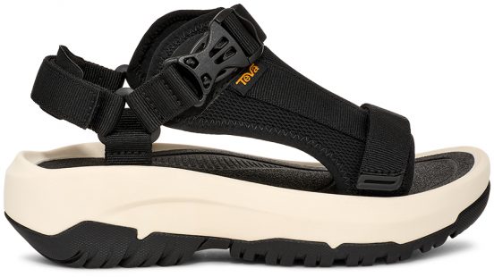 モードなルックスなのに跳べるくらいの抜群の安定感を誇る！ テバ「HURRICANE AMPSOLE VOLT」