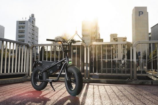 バイクとも自転車とも違う。特定小型原付のWO BIKES「WONKEY」に乗ってきた