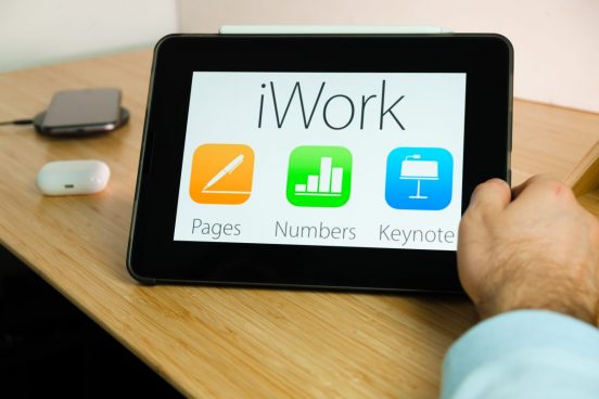 アップル、「iWork.ai」ドメインを買収。生成AIをPagesやKeynotesにも組み込むかも