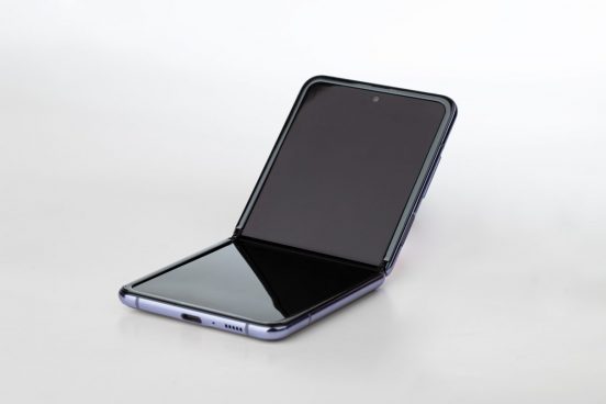 アップル、折りたたみiPhoneの開発を一時中止？ 画面が厳しいテストを合格できなかったウワサ