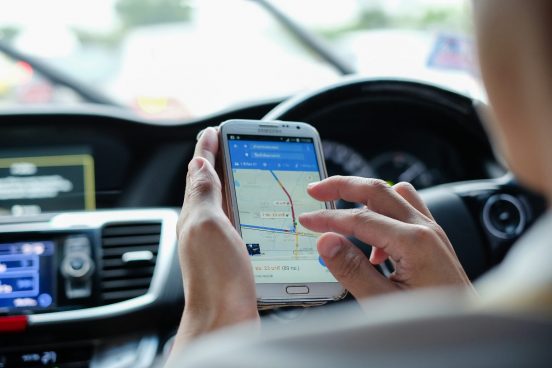 Google マップの事故報告機能、最近は役立たずに？ CarPlayやAndroid Autoは一向に対応せず