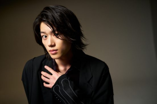 “映像化不可能”「十角館の殺人」でドラマ初主演・奥 智哉インタビュー「ドッキリじゃないかと」3月22日Hulu独占配信