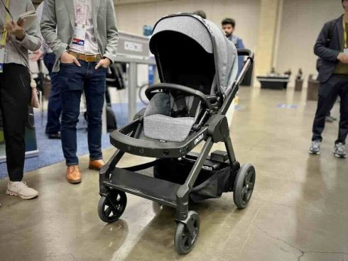 ベビーカーがAIを搭載したら親は不要になる？ 未知の感触に衝撃が走った