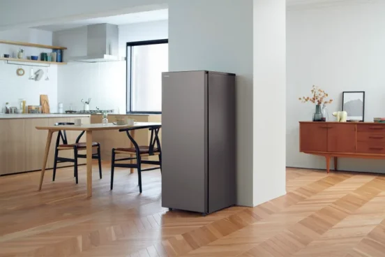 2台目にどう？ 東芝から壁にピタッとつけられる冷凍庫が登場！