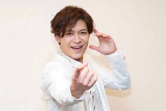 “演歌第7世代” 新浜レオンが語る、歌手デビューまでの道のりと高校球児時代からつながる夢「挑戦していく存在であり続けたい」
