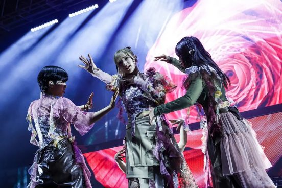 AMEFURASSHI　新章の始まりを感じさせたワンマンライブ「FLWRS」完遂！25年2月には新たなワンマンも【ライブレポート】