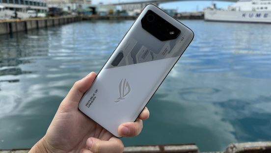 普段あんまりゲームしなくてもゲーミングスマホ「ROG Phone」は意味ある？ 使い込んでみた！