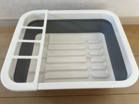 使わないときも邪魔にならない「折りたたみキッチン水切り」