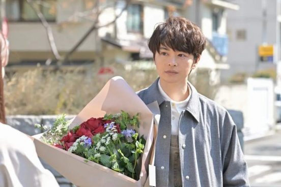 瀬戸康史、生見愛瑠の“人間力”に感服「プラスのエネルギーであふれている」火曜ドラマ『くるり～誰が私と恋をした？～』インタビュー