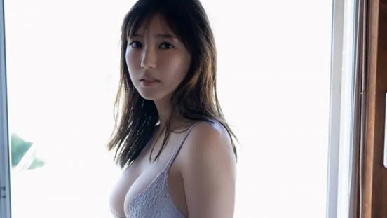 “令和のグラビアクイーン”沢口愛華がレースビキニで圧巻美ボディ披露『BOMB Love Special 2024 #1』【独占カット】