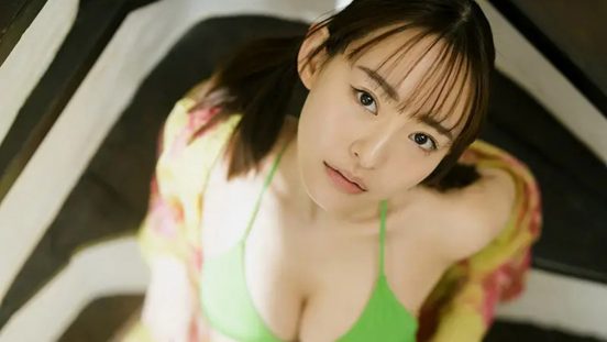 高崎かなみがビキニ姿で“プリンセスグラビア”披露『BOMB Love Special 2024 #1』【独占カット】