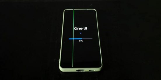 Galaxyスマホの画面に「緑色の線」が走る問題が発生、インドではディスプレイを無償交換か